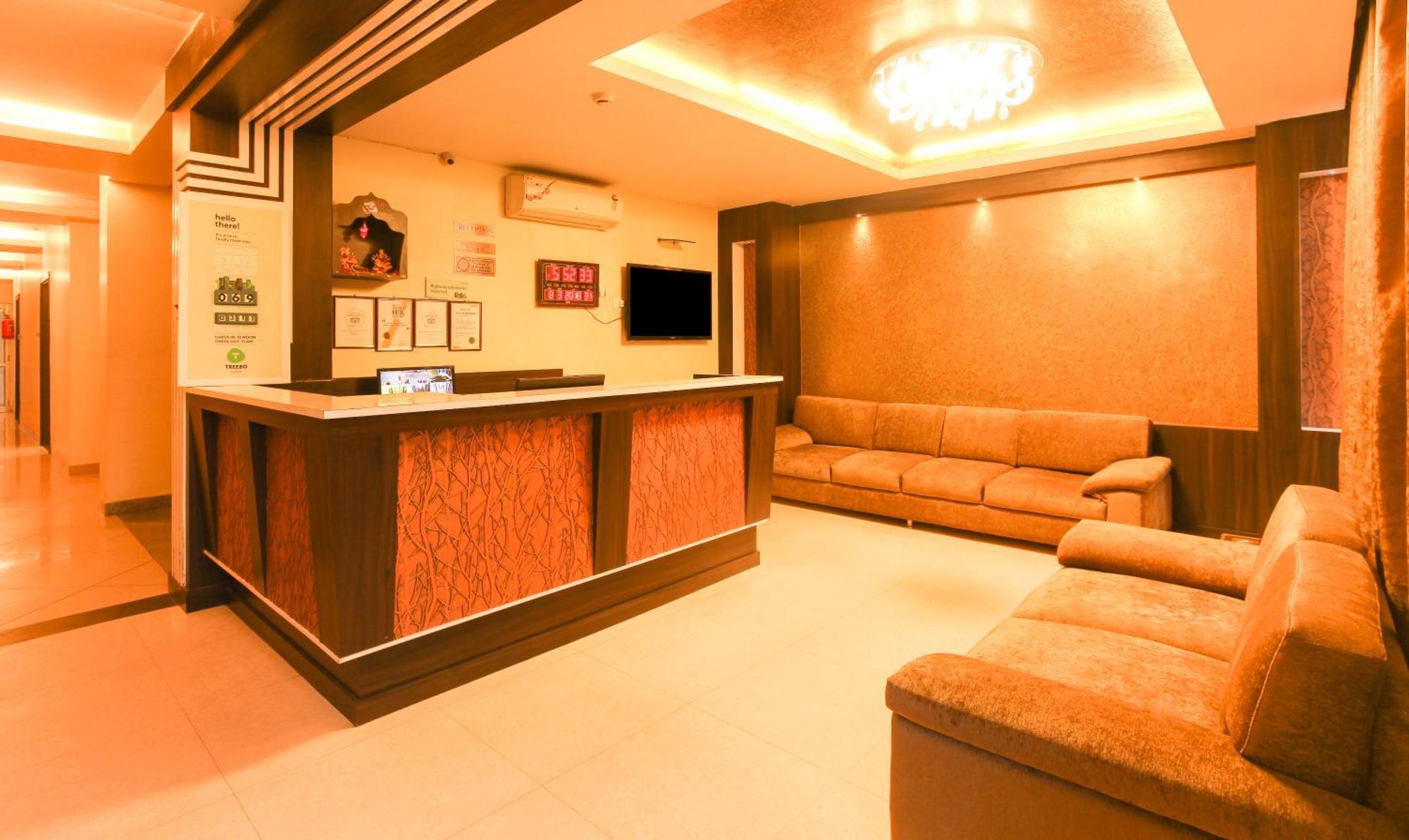 Hotel Janki International Sigra 2 Km From Kashi Vishwanath Temple Варанаси Екстериор снимка