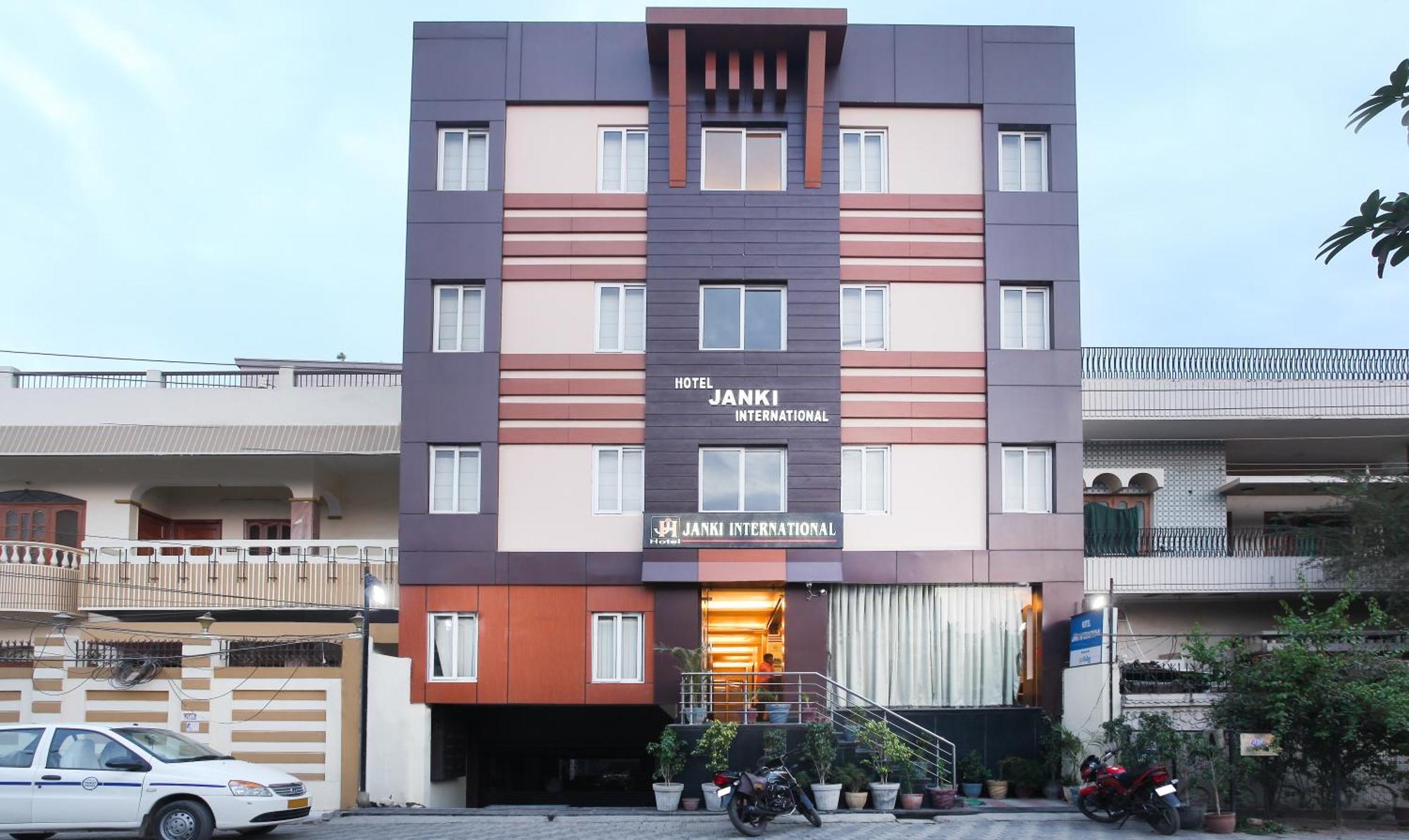 Hotel Janki International Sigra 2 Km From Kashi Vishwanath Temple Варанаси Екстериор снимка
